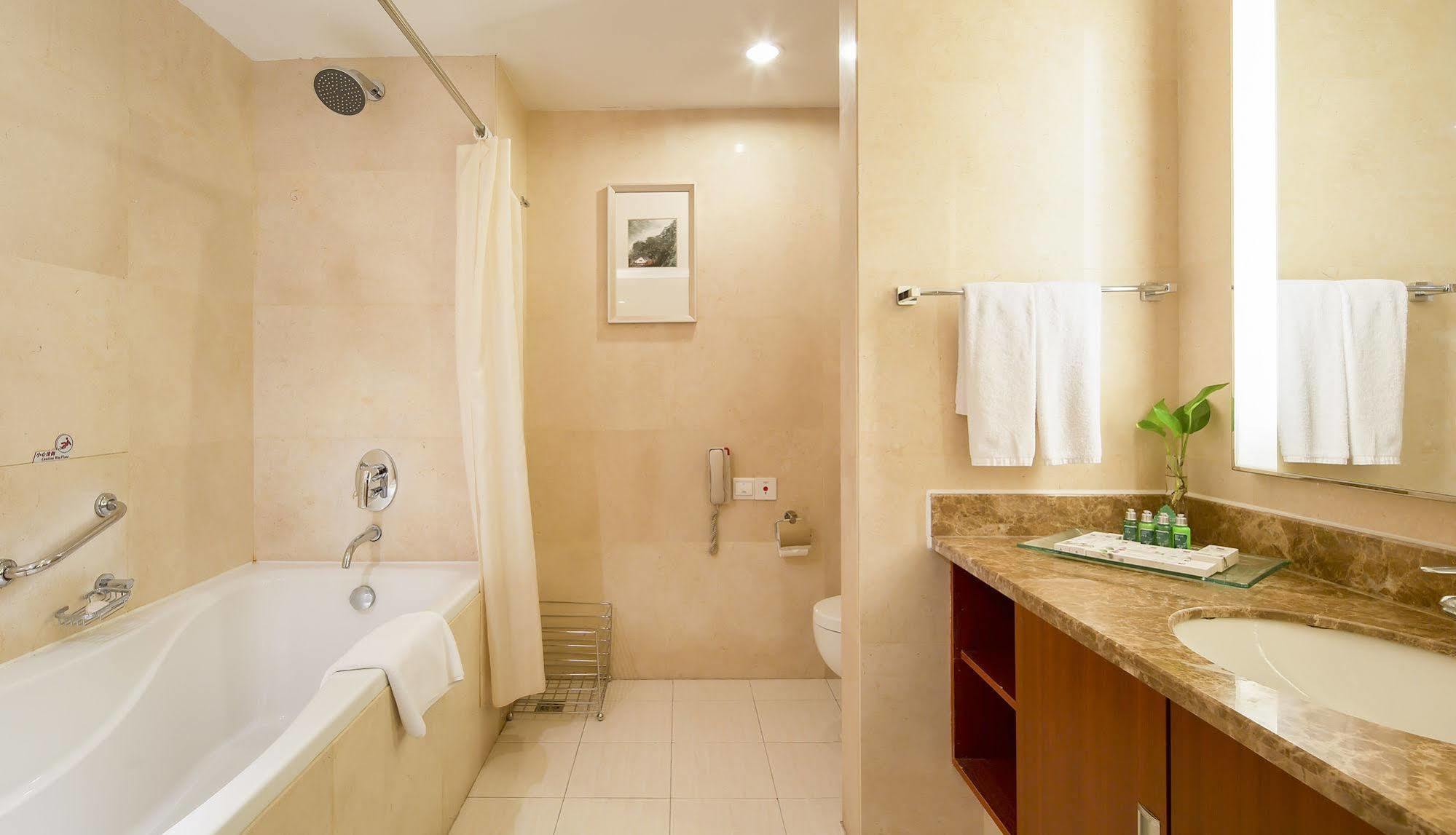 Landison Plaza International Hotel Zhenjiang (Jiangsu) Exterior foto
